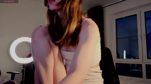 Elfie online show from 05-02-26, 01:10
