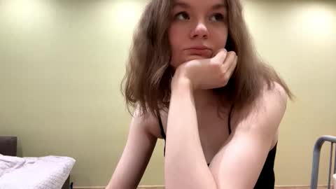 Mila online show from 03-07-26, 05:32