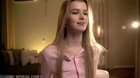 Snapshot of eli_journey chatting on 02-08-26, 10:57 Eli online show from 02-08-26, 10:57