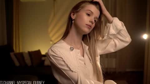 Snapshot of eli_journey chatting on 03-05-26, 08:16 Eli online show from 03-05-26, 08:16