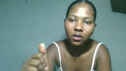 Snapshot of elia011 chatting on 10-30-25, 08:27 elia011 online show from 10-30-25, 08:27