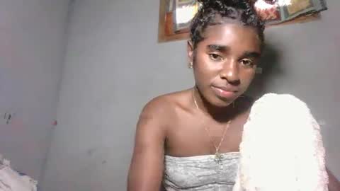 Snapshot of elia011 chatting on 11-09-25, 12:36 elia011 online show from 11-09-25, 12:36