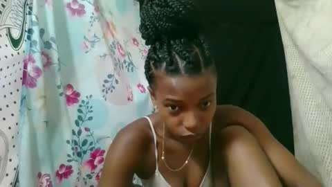 Snapshot of elia011 chatting on 02-13-26, 06:20 elia011 online show from 02-13-26, 06:20