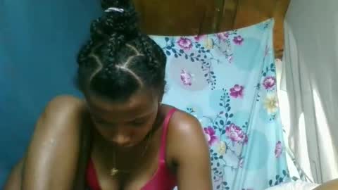 Snapshot of elia011 chatting on 03-07-26, 07:27 elia011 online show from 03-07-26, 07:27