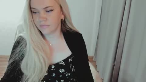 Ella online show from 06-29-26, 05:25