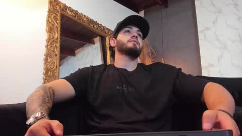 Elian online show from 11-15-25, 12:23