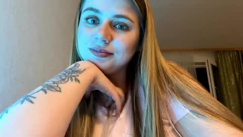 Louise online show from 05-04-26, 09:55