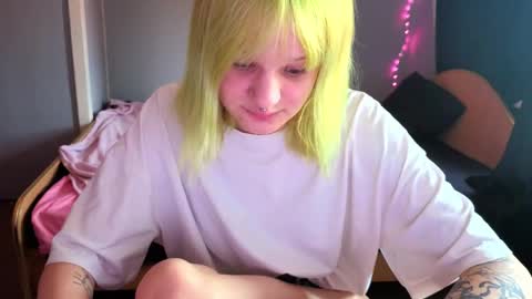 elieiza_xo online show from 04-29-26, 09:13