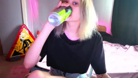 elieiza_xo online show from 05-15-26, 09:27