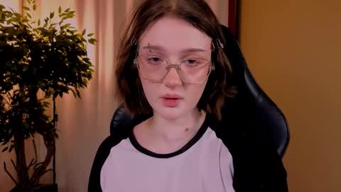 Ellie online show from 11-30-25, 05:11