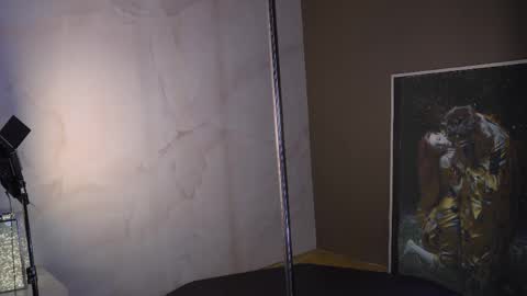 Ellie online show from 04-11-26, 07:45