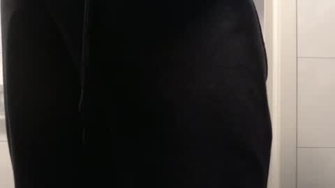 Snapshot of eliethefrench chatting on 10-26-25, 06:41 Elie online show from 10-26-25, 06:41
