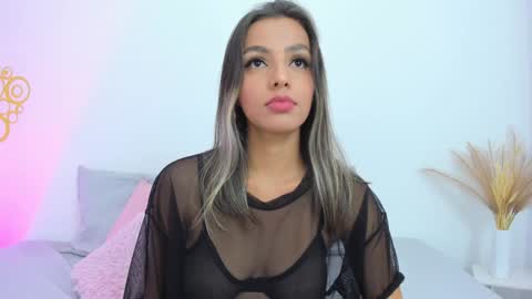 Snapshot of eligrey_ chatting on 02-02-25, 05:21 Elizabeth online show from 02-02-25, 05:21