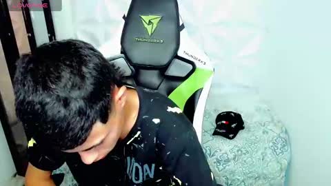 Snapshot of elii_797 chatting on 12-04-24, 01:31 bby-santy online show from 12-04-24, 01:31