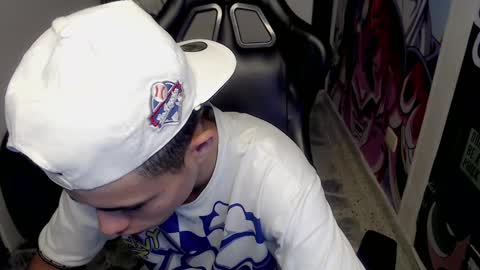 Snapshot of elii_797 chatting on 02-13-25, 01:26 bby-santy online show from 02-13-25, 01:26