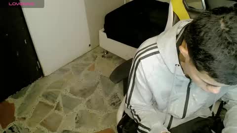 Snapshot of elii_797 chatting on 10-04-25, 12:03 bby-santy online show from 10-04-25, 12:03