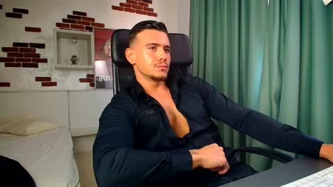 Snapshot of elijahthorne chatting on 03-21-26, 09:03 ElijahThorne online show from 03-21-26, 09:03