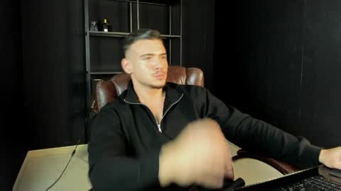 Snapshot of elijahthorne chatting on 04-01-26, 08:26 ElijahThorne online show from 04-01-26, 08:26