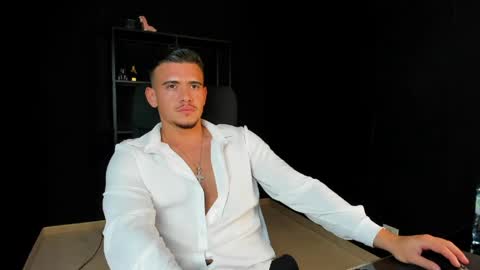 Snapshot of elijahthorne chatting on 04-10-26, 07:13 ElijahThorne online show from 04-10-26, 07:13