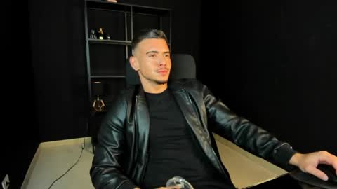Snapshot of elijahthorne chatting on 04-16-26, 06:58 ElijahThorne online show from 04-16-26, 06:58