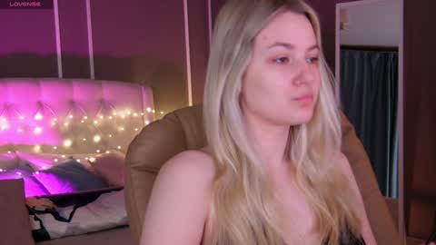 Elina online show from 02-09-25, 01:00