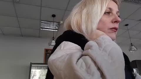 Snapshot of elina_room chatting on 03-14-26, 01:05 Elina online show from 03-14-26, 01:05