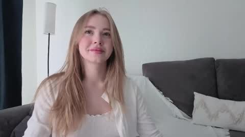 Elna and Tom online show from 05-01-26, 01:54