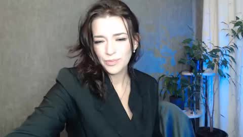 Elina online show from 05-31-26, 10:55