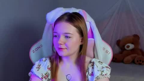 Snapshot of elinavale chatting on 03-11-26, 07:14 elinavale online show from 03-11-26, 07:14