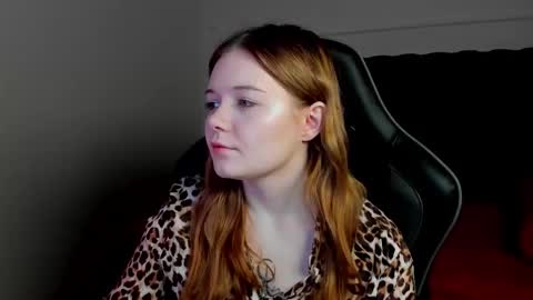 Snapshot of elinavale chatting on 03-14-26, 05:13 elinavale online show from 03-14-26, 05:13