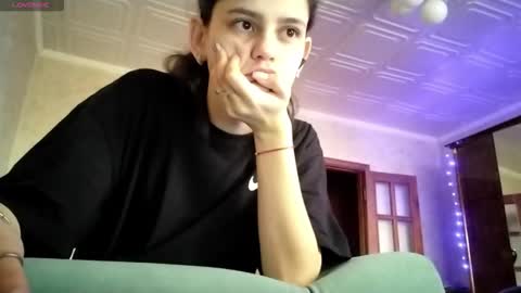 Lola online show from 11-26-25, 06:03