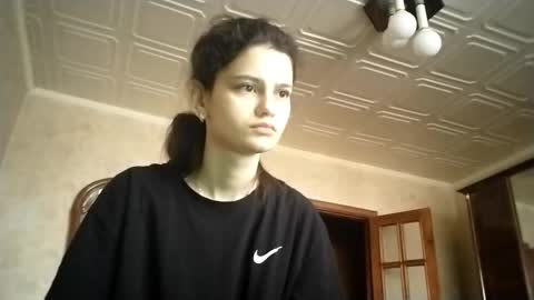 Lola online show from 12-04-25, 06:23