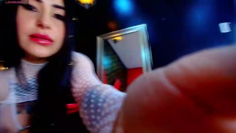 Elinne hendrix  online show from 10-25-25, 12:56