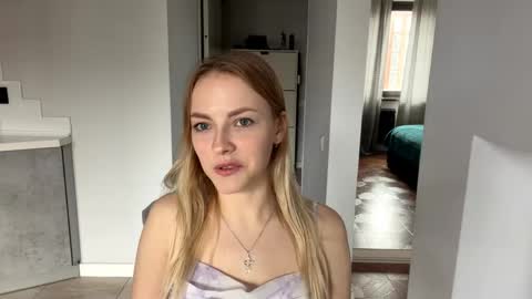elinorproescher online show from 05-18-26, 12:44