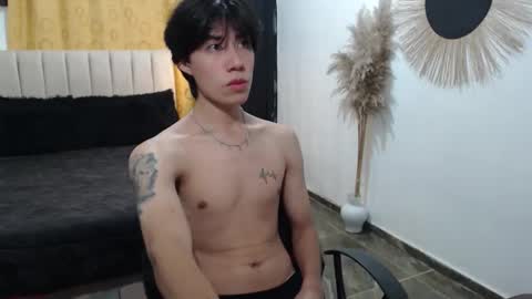 Snapshot of elio_collem chatting on 03-09-26, 02:15 ELIO online show from 03-09-26, 02:15