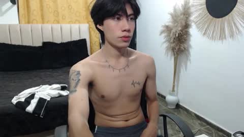 Snapshot of elio_collem chatting on 03-19-26, 04:49 ELIO online show from 03-19-26, 04:49