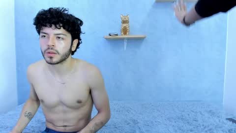 Snapshot of eliotkinky chatting on 03-11-26, 02:12 Elio online show from 03-11-26, 02:12