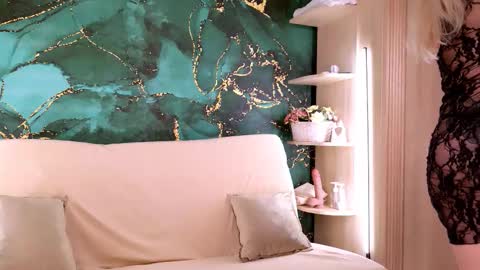 Elizabeth online show from 09-14-25, 06:45