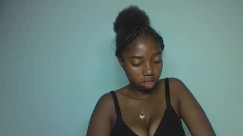 elisa821456 online show from 03-07-26, 08:50