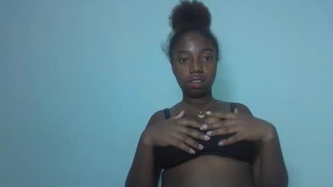 elisa821456 online show from 03-10-26, 12:48