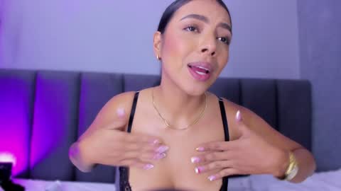 Snapshot of elisa_castrillon chatting on 01-30-25, 11:13 Elisa online show from 01-30-25, 11:13