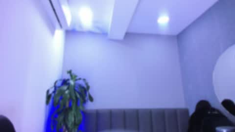 Snapshot of elisa_castrillon chatting on 02-18-25, 02:49 Elisa online show from 02-18-25, 02:49