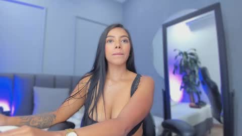 Snapshot of elisa_castrillon chatting on 09-12-25, 08:31 Elisa online show from 09-12-25, 08:31