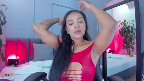 Snapshot of elisa_castrillon chatting on 11-26-25, 11:28 Elisa online show from 11-26-25, 11:28
