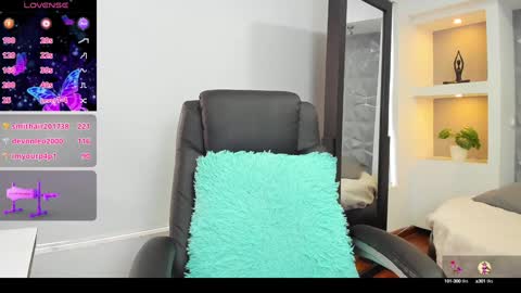 Snapshot of elisa_collins chatting on 02-06-25, 09:28 ELISSA online show from 02-06-25, 09:28