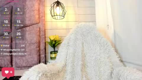 ELISSA online show from 04-26-26, 04:59