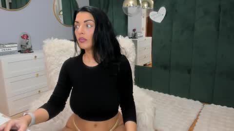Maria online show from 11-20-25, 04:01