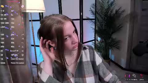 your sweet Lisa online show from 06-18-26, 03:29