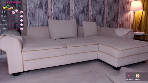 elisabeth_jason online show from 12-18-24, 09:04