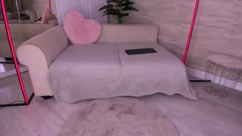 elisabeth_jason online show from 07-17-26, 04:19